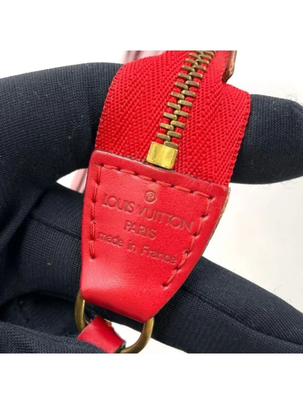 Louis Vuitton Pochette Epi Castilian Red Leather Handbag Gold - Picture 4 of 15